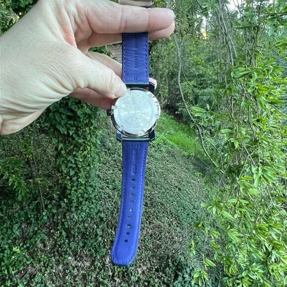 Movado BOLD Wristwatch Women’s Green Dial Crystal Bezel Black Case Quartz - Picture 2 of 6